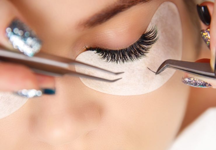 What To Know Before Getting Eyelash Extensions