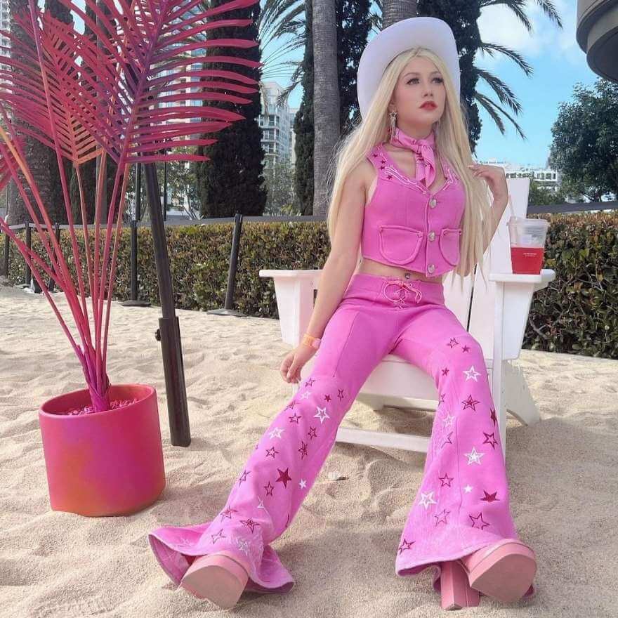 20 Best Barbie Halloween Costume Ideas for Women pic