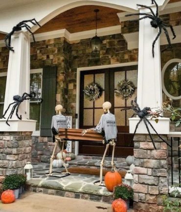 30 Amazing Halloween Porch Decorating Ideas - Uptown Girl