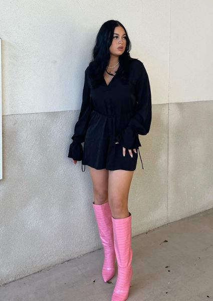 Pink knee 2025 high boots outfit