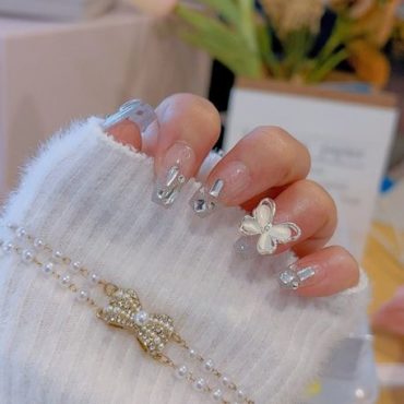 44 Beautiful Quinceanera Nail Ideas to Accessorize Your Dress - Uptown Girl