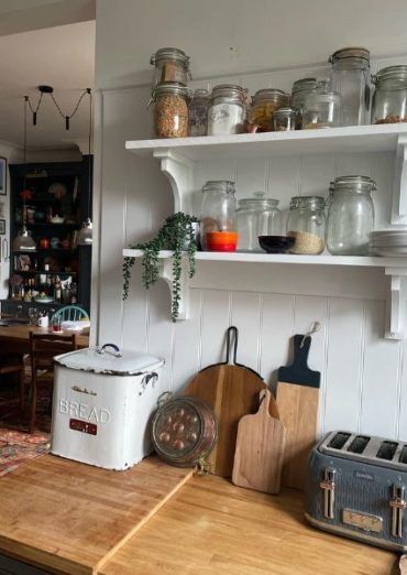 Step Back in Time With These Enchanting Cottagecore Kitchen Ideas ...