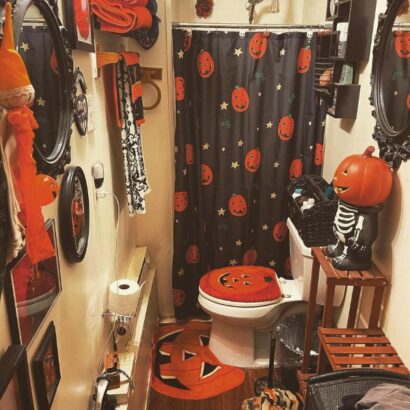 How to Create a Haunted and Stylish Bathroom for Halloween - Uptown Girl